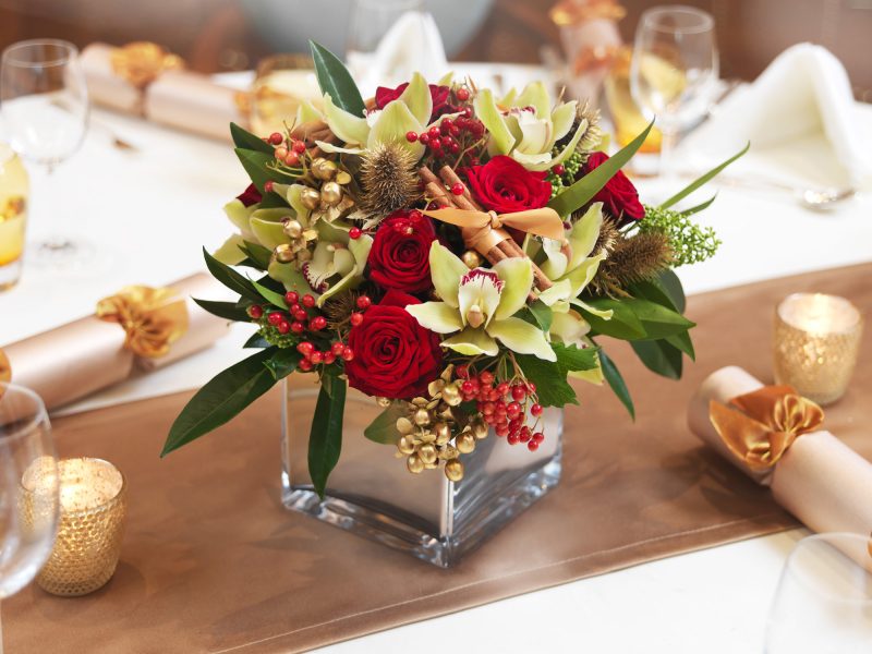Festive table decoration with flowers